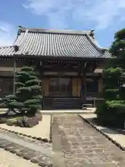 光明寺の本殿