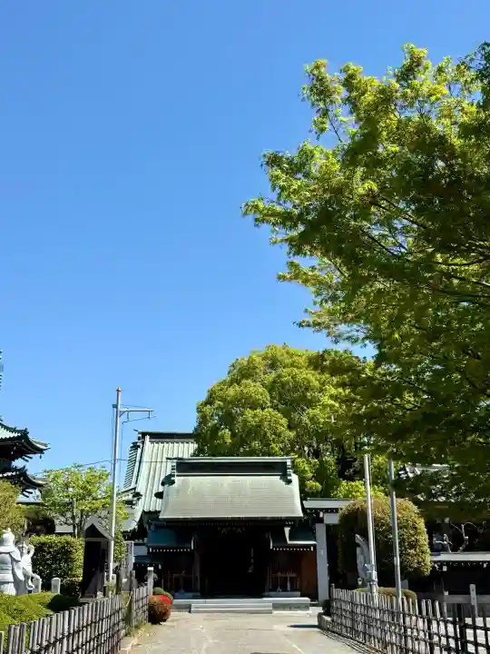 泉龍寺の{uncategorized: "未分類", other: "その他", undefined: "問題あり", building: "その他建物", grave: "お墓", sacred_gate: "鳥居", guardian: "狛犬", statue: "像", buddha: "仏像", history: "歴史", nature: "自然", garden: "庭園", animal: "動物", pagoda: "塔", temizu: "手水舎", mountain_gate: "山門・神門", sanctuary: "本殿・本堂", subordinate: "末社・摂社", art: "芸術", scenery: "景色", jizo: "地蔵", ema: "絵馬", goshuin: "御朱印", omikuji: "おみくじ", items: "授与品その他", amulet: "お守り", goshuincho: "御朱印帳", eats: "食事", festival: "お祭り", votive_dance: "神楽", shichigosan: "七五三参", wedding: "結婚式", experience: "体験その他", initially: "初詣", around: "周辺", anti_infection: "感染症対策"}