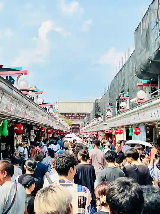 浅草寺の{uncategorized: "未分類", other: "その他", undefined: "問題あり", building: "その他建物", grave: "お墓", sacred_gate: "鳥居", guardian: "狛犬", statue: "像", buddha: "仏像", history: "歴史", nature: "自然", garden: "庭園", animal: "動物", pagoda: "塔", temizu: "手水舎", mountain_gate: "山門・神門", sanctuary: "本殿・本堂", subordinate: "末社・摂社", art: "芸術", scenery: "景色", jizo: "地蔵", ema: "絵馬", goshuin: "御朱印", omikuji: "おみくじ", items: "授与品その他", amulet: "お守り", goshuincho: "御朱印帳", eats: "食事", festival: "お祭り", votive_dance: "神楽", shichigosan: "七五三参", wedding: "結婚式", experience: "体験その他", initially: "初詣", around: "周辺", anti_infection: "感染症対策"}