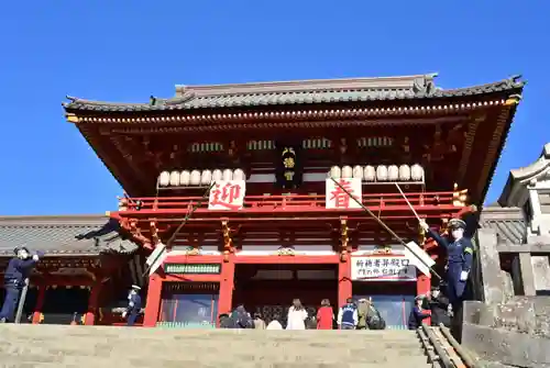鶴岡八幡宮の山門・神門