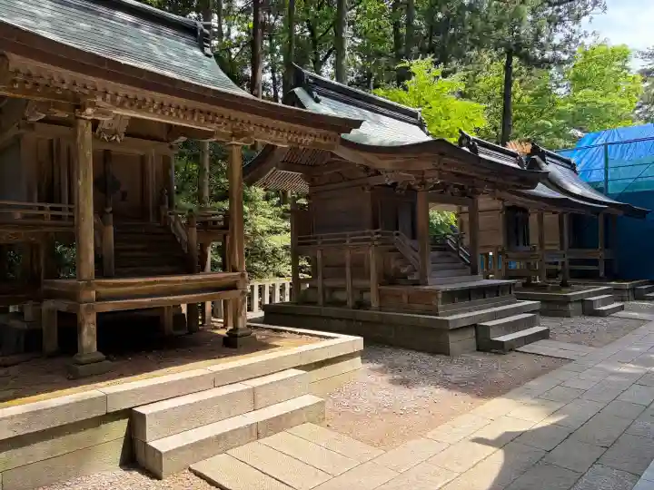 彌彦神社の{uncategorized: "未分類", other: "その他", undefined: "問題あり", building: "その他建物", grave: "お墓", sacred_gate: "鳥居", guardian: "狛犬", statue: "像", buddha: "仏像", history: "歴史", nature: "自然", garden: "庭園", animal: "動物", pagoda: "塔", temizu: "手水舎", mountain_gate: "山門・神門", sanctuary: "本殿・本堂", subordinate: "末社・摂社", art: "芸術", scenery: "景色", jizo: "地蔵", ema: "絵馬", goshuin: "御朱印", omikuji: "おみくじ", items: "授与品その他", amulet: "お守り", goshuincho: "御朱印帳", eats: "食事", festival: "お祭り", votive_dance: "神楽", shichigosan: "七五三参", wedding: "結婚式", experience: "体験その他", initially: "初詣", around: "周辺", anti_infection: "感染症対策"}