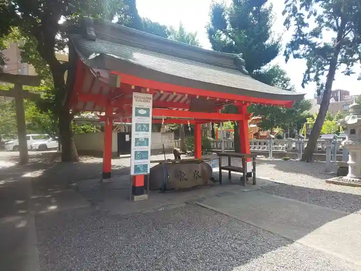 金神社の手水舎