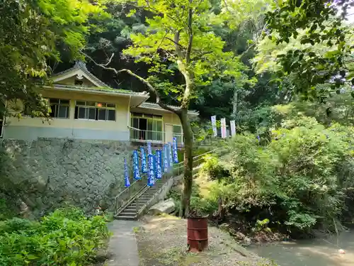 奥之院（岩屋寺）の本殿・本堂