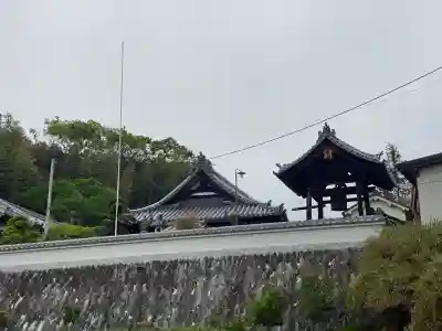地蔵寺の{uncategorized: "未分類", other: "その他", undefined: "問題あり", building: "その他建物", grave: "お墓", sacred_gate: "鳥居", guardian: "狛犬", statue: "像", buddha: "仏像", history: "歴史", nature: "自然", garden: "庭園", animal: "動物", pagoda: "塔", temizu: "手水舎", mountain_gate: "山門・神門", sanctuary: "本殿・本堂", subordinate: "末社・摂社", art: "芸術", scenery: "景色", jizo: "地蔵", ema: "絵馬", goshuin: "御朱印", omikuji: "おみくじ", items: "授与品その他", amulet: "お守り", goshuincho: "御朱印帳", eats: "食事", festival: "お祭り", votive_dance: "神楽", shichigosan: "七五三参", wedding: "結婚式", experience: "体験その他", initially: "初詣", around: "周辺", anti_infection: "感染症対策"}