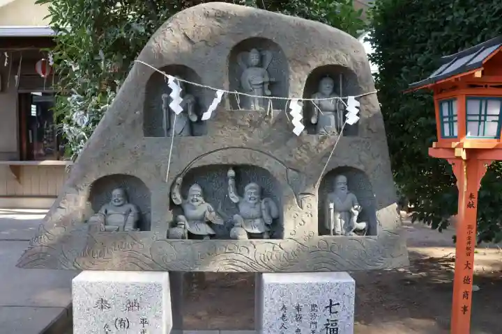 武蔵野神社の{uncategorized: "未分類", other: "その他", undefined: "問題あり", building: "その他建物", grave: "お墓", sacred_gate: "鳥居", guardian: "狛犬", statue: "像", buddha: "仏像", history: "歴史", nature: "自然", garden: "庭園", animal: "動物", pagoda: "塔", temizu: "手水舎", mountain_gate: "山門・神門", sanctuary: "本殿・本堂", subordinate: "末社・摂社", art: "芸術", scenery: "景色", jizo: "地蔵", ema: "絵馬", goshuin: "御朱印", omikuji: "おみくじ", items: "授与品その他", amulet: "お守り", goshuincho: "御朱印帳", eats: "食事", festival: "お祭り", votive_dance: "神楽", shichigosan: "七五三参", wedding: "結婚式", experience: "体験その他", initially: "初詣", around: "周辺", anti_infection: "感染症対策"}