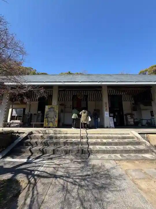 伊勢の国 四天王寺の{uncategorized: "未分類", other: "その他", undefined: "問題あり", building: "その他建物", grave: "お墓", sacred_gate: "鳥居", guardian: "狛犬", statue: "像", buddha: "仏像", history: "歴史", nature: "自然", garden: "庭園", animal: "動物", pagoda: "塔", temizu: "手水舎", mountain_gate: "山門・神門", sanctuary: "本殿・本堂", subordinate: "末社・摂社", art: "芸術", scenery: "景色", jizo: "地蔵", ema: "絵馬", goshuin: "御朱印", omikuji: "おみくじ", items: "授与品その他", amulet: "お守り", goshuincho: "御朱印帳", eats: "食事", festival: "お祭り", votive_dance: "神楽", shichigosan: "七五三参", wedding: "結婚式", experience: "体験その他", initially: "初詣", around: "周辺", anti_infection: "感染症対策"}
