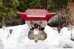 御座石神社の本殿