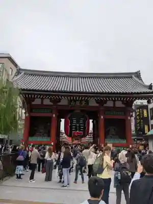 浅草寺の山門・神門