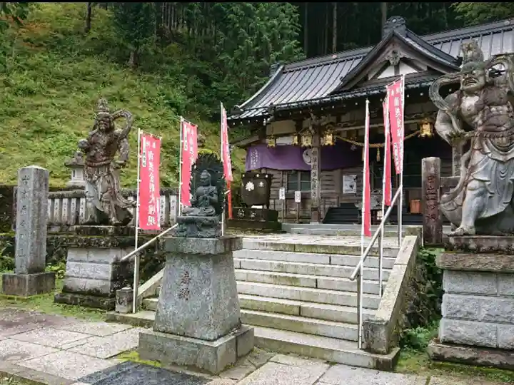 金剛山瑞峯寺(金剛不動尊) の本殿・本堂