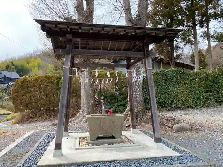 上蒔田椋神社の手水舎