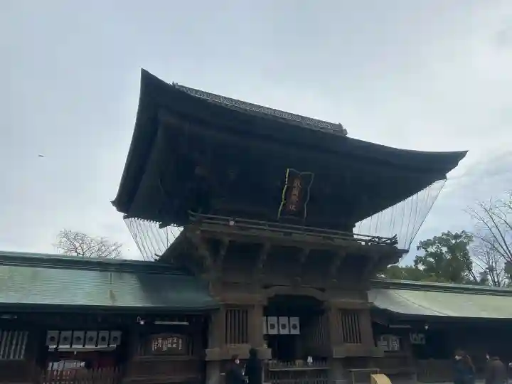 筥崎宮の{uncategorized: "未分類", other: "その他", undefined: "問題あり", building: "その他建物", grave: "お墓", sacred_gate: "鳥居", guardian: "狛犬", statue: "像", buddha: "仏像", history: "歴史", nature: "自然", garden: "庭園", animal: "動物", pagoda: "塔", temizu: "手水舎", mountain_gate: "山門・神門", sanctuary: "本殿・本堂", subordinate: "末社・摂社", art: "芸術", scenery: "景色", jizo: "地蔵", ema: "絵馬", goshuin: "御朱印", omikuji: "おみくじ", items: "授与品その他", amulet: "お守り", goshuincho: "御朱印帳", eats: "食事", festival: "お祭り", votive_dance: "神楽", shichigosan: "七五三参", wedding: "結婚式", experience: "体験その他", initially: "初詣", around: "周辺", anti_infection: "感染症対策"}