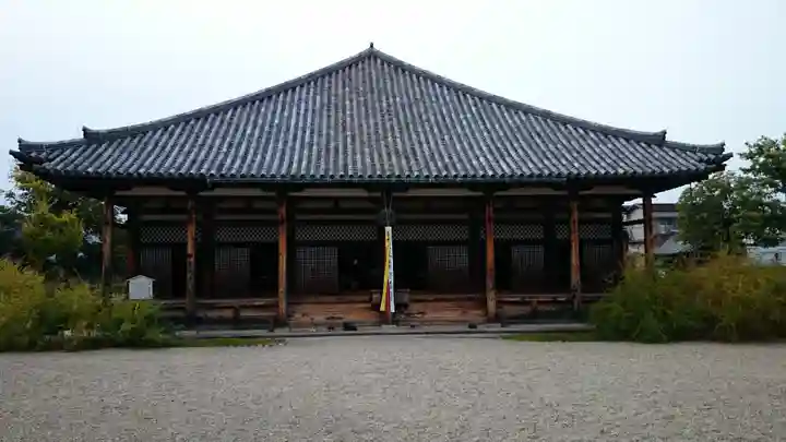 元興寺の本殿・本堂