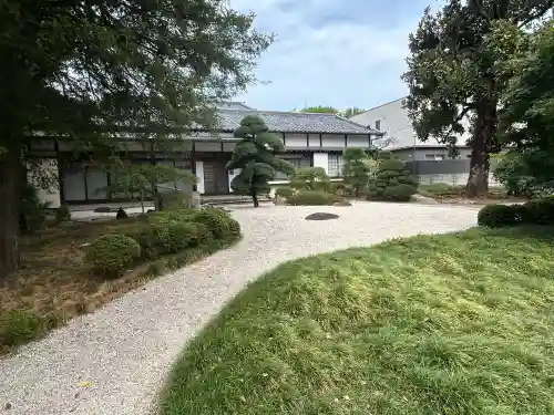 長仙寺の{uncategorized: "未分類", other: "その他", undefined: "問題あり", building: "その他建物", grave: "お墓", sacred_gate: "鳥居", guardian: "狛犬", statue: "像", buddha: "仏像", history: "歴史", nature: "自然", garden: "庭園", animal: "動物", pagoda: "塔", temizu: "手水舎", mountain_gate: "山門・神門", sanctuary: "本殿・本堂", subordinate: "末社・摂社", art: "芸術", scenery: "景色", jizo: "地蔵", ema: "絵馬", goshuin: "御朱印", omikuji: "おみくじ", items: "授与品その他", amulet: "お守り", goshuincho: "御朱印帳", eats: "食事", festival: "お祭り", votive_dance: "神楽", shichigosan: "七五三参", wedding: "結婚式", experience: "体験その他", initially: "初詣", around: "周辺", anti_infection: "感染症対策"}
