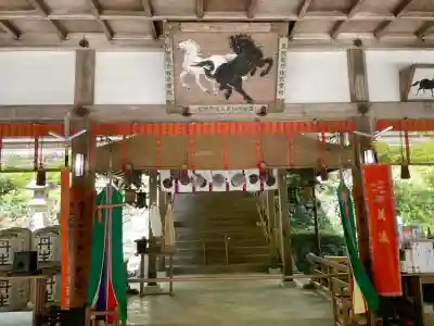 丹生川上神社(中社)の{uncategorized: "未分類", other: "その他", undefined: "問題あり", building: "その他建物", grave: "お墓", sacred_gate: "鳥居", guardian: "狛犬", statue: "像", buddha: "仏像", history: "歴史", nature: "自然", garden: "庭園", animal: "動物", pagoda: "塔", temizu: "手水舎", mountain_gate: "山門・神門", sanctuary: "本殿・本堂", subordinate: "末社・摂社", art: "芸術", scenery: "景色", jizo: "地蔵", ema: "絵馬", goshuin: "御朱印", omikuji: "おみくじ", items: "授与品その他", amulet: "お守り", goshuincho: "御朱印帳", eats: "食事", festival: "お祭り", votive_dance: "神楽", shichigosan: "七五三参", wedding: "結婚式", experience: "体験その他", initially: "初詣", around: "周辺", anti_infection: "感染症対策"}