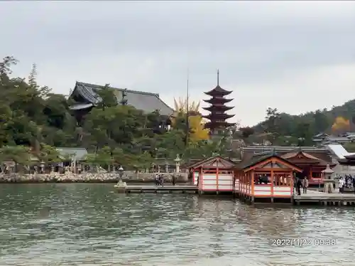 厳島神社(広島県)