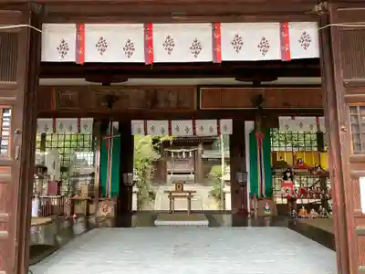 小泉神社の本殿・本堂