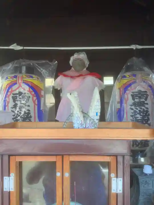 四ツ山地蔵堂の地蔵