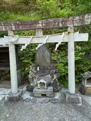 銭洗弁財天宇賀福神社(神奈川県)