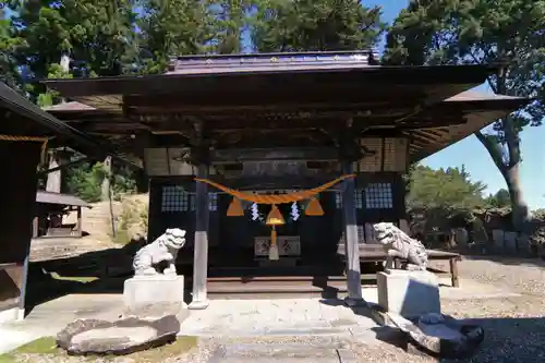 長屋神社の本殿・本堂