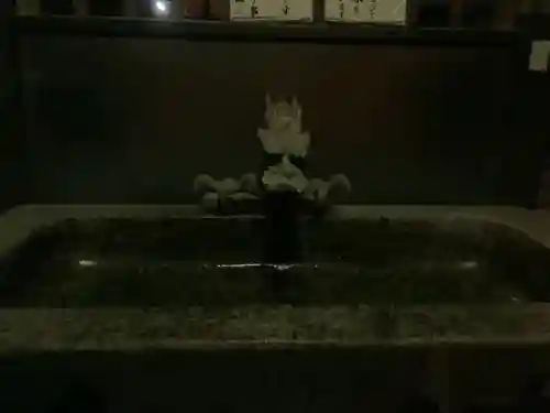 髙牟神社の手水舎