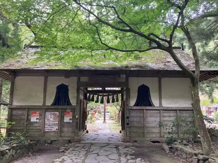 柳津虚空蔵尊 寳性院の山門