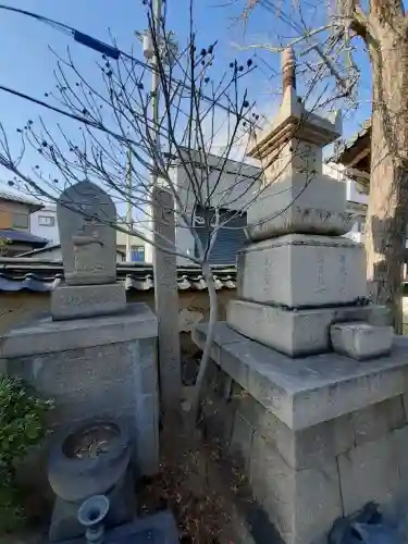 清圓寺の{uncategorized: "未分類", other: "その他", undefined: "問題あり", building: "その他建物", grave: "お墓", sacred_gate: "鳥居", guardian: "狛犬", statue: "像", buddha: "仏像", history: "歴史", nature: "自然", garden: "庭園", animal: "動物", pagoda: "塔", temizu: "手水舎", mountain_gate: "山門・神門", sanctuary: "本殿・本堂", subordinate: "末社・摂社", art: "芸術", scenery: "景色", jizo: "地蔵", ema: "絵馬", goshuin: "御朱印", omikuji: "おみくじ", items: "授与品その他", amulet: "お守り", goshuincho: "御朱印帳", eats: "食事", festival: "お祭り", votive_dance: "神楽", shichigosan: "七五三参", wedding: "結婚式", experience: "体験その他", initially: "初詣", around: "周辺", anti_infection: "感染症対策"}