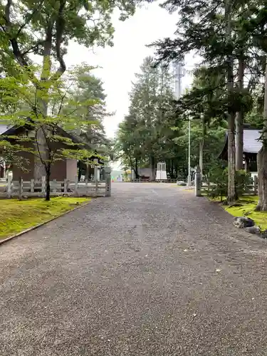鷹栖神社の庭園
