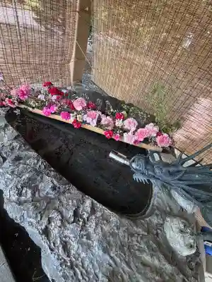 厚別神社の{uncategorized: "未分類", other: "その他", undefined: "問題あり", building: "その他建物", grave: "お墓", sacred_gate: "鳥居", guardian: "狛犬", statue: "像", buddha: "仏像", history: "歴史", nature: "自然", garden: "庭園", animal: "動物", pagoda: "塔", temizu: "手水舎", mountain_gate: "山門・神門", sanctuary: "本殿・本堂", subordinate: "末社・摂社", art: "芸術", scenery: "景色", jizo: "地蔵", ema: "絵馬", goshuin: "御朱印", omikuji: "おみくじ", items: "授与品その他", amulet: "お守り", goshuincho: "御朱印帳", eats: "食事", festival: "お祭り", votive_dance: "神楽", shichigosan: "七五三参", wedding: "結婚式", experience: "体験その他", initially: "初詣", around: "周辺", anti_infection: "感染症対策"}