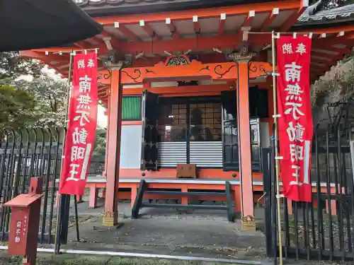 瀧泉寺（目黒不動尊）の{uncategorized: "未分類", other: "その他", undefined: "問題あり", building: "その他建物", grave: "お墓", sacred_gate: "鳥居", guardian: "狛犬", statue: "像", buddha: "仏像", history: "歴史", nature: "自然", garden: "庭園", animal: "動物", pagoda: "塔", temizu: "手水舎", mountain_gate: "山門・神門", sanctuary: "本殿・本堂", subordinate: "末社・摂社", art: "芸術", scenery: "景色", jizo: "地蔵", ema: "絵馬", goshuin: "御朱印", omikuji: "おみくじ", items: "授与品その他", amulet: "お守り", goshuincho: "御朱印帳", eats: "食事", festival: "お祭り", votive_dance: "神楽", shichigosan: "七五三参", wedding: "結婚式", experience: "体験その他", initially: "初詣", around: "周辺", anti_infection: "感染症対策"}