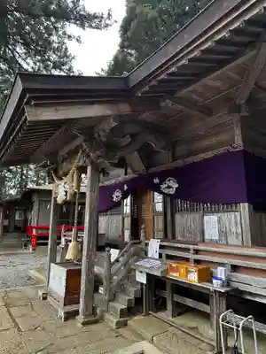 坪沼八幡神社の本殿・本堂