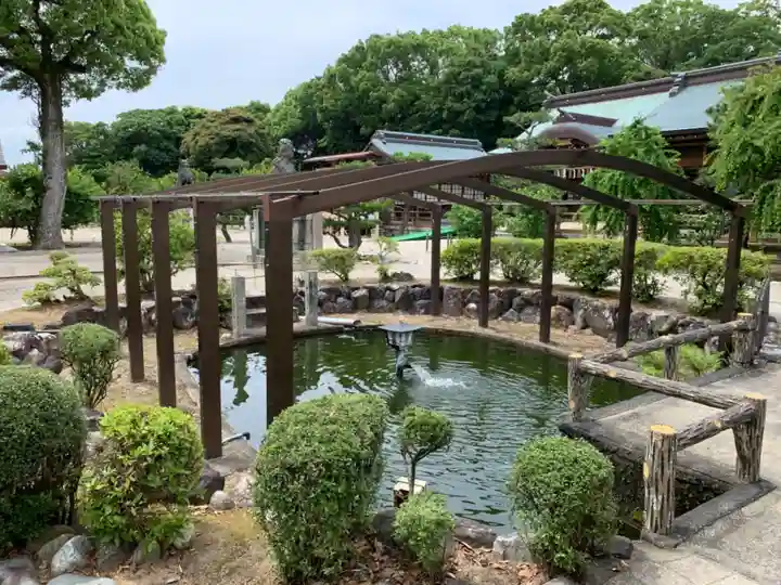 結城神社の庭園