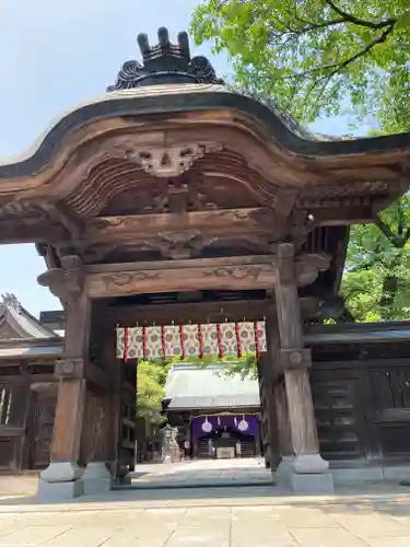 宇都宮二荒山神社の山門