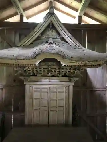 赤渕神社の末社・摂社
