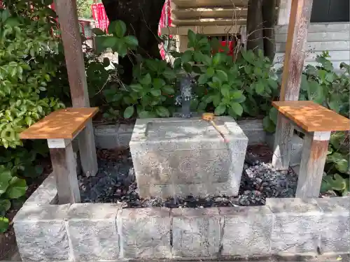 山王稲荷神社の手水舎