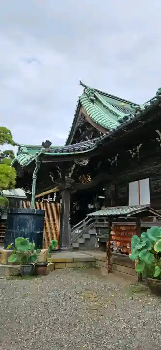 題経寺(柴又帝釈天)の{uncategorized: "未分類", other: "その他", undefined: "問題あり", building: "その他建物", grave: "お墓", sacred_gate: "鳥居", guardian: "狛犬", statue: "像", buddha: "仏像", history: "歴史", nature: "自然", garden: "庭園", animal: "動物", pagoda: "塔", temizu: "手水舎", mountain_gate: "山門・神門", sanctuary: "本殿・本堂", subordinate: "末社・摂社", art: "芸術", scenery: "景色", jizo: "地蔵", ema: "絵馬", goshuin: "御朱印", omikuji: "おみくじ", items: "授与品その他", amulet: "お守り", goshuincho: "御朱印帳", eats: "食事", festival: "お祭り", votive_dance: "神楽", shichigosan: "七五三参", wedding: "結婚式", experience: "体験その他", initially: "初詣", around: "周辺", anti_infection: "感染症対策"}