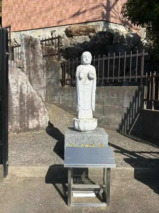 ぽっくり地蔵の{uncategorized: "未分類", other: "その他", undefined: "問題あり", building: "その他建物", grave: "お墓", sacred_gate: "鳥居", guardian: "狛犬", statue: "像", buddha: "仏像", history: "歴史", nature: "自然", garden: "庭園", animal: "動物", pagoda: "塔", temizu: "手水舎", mountain_gate: "山門・神門", sanctuary: "本殿・本堂", subordinate: "末社・摂社", art: "芸術", scenery: "景色", jizo: "地蔵", ema: "絵馬", goshuin: "御朱印", omikuji: "おみくじ", items: "授与品その他", amulet: "お守り", goshuincho: "御朱印帳", eats: "食事", festival: "お祭り", votive_dance: "神楽", shichigosan: "七五三参", wedding: "結婚式", experience: "体験その他", initially: "初詣", around: "周辺", anti_infection: "感染症対策"}