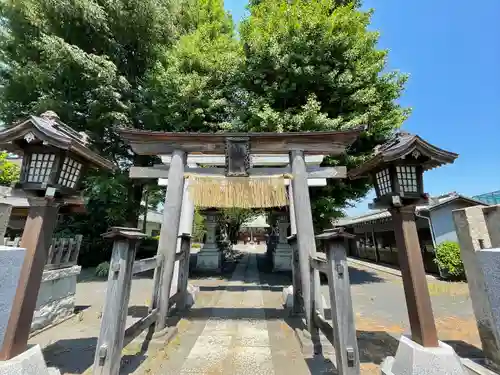 西窪稲荷神社の鳥居