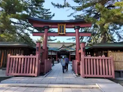 氣比神宮の{uncategorized: "未分類", other: "その他", undefined: "問題あり", building: "その他建物", grave: "お墓", sacred_gate: "鳥居", guardian: "狛犬", statue: "像", buddha: "仏像", history: "歴史", nature: "自然", garden: "庭園", animal: "動物", pagoda: "塔", temizu: "手水舎", mountain_gate: "山門・神門", sanctuary: "本殿・本堂", subordinate: "末社・摂社", art: "芸術", scenery: "景色", jizo: "地蔵", ema: "絵馬", goshuin: "御朱印", omikuji: "おみくじ", items: "授与品その他", amulet: "お守り", goshuincho: "御朱印帳", eats: "食事", festival: "お祭り", votive_dance: "神楽", shichigosan: "七五三参", wedding: "結婚式", experience: "体験その他", initially: "初詣", around: "周辺", anti_infection: "感染症対策"}