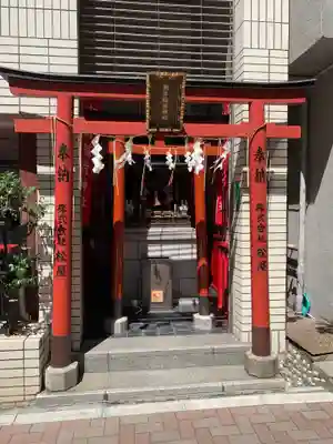 朝日稲荷神社の鳥居