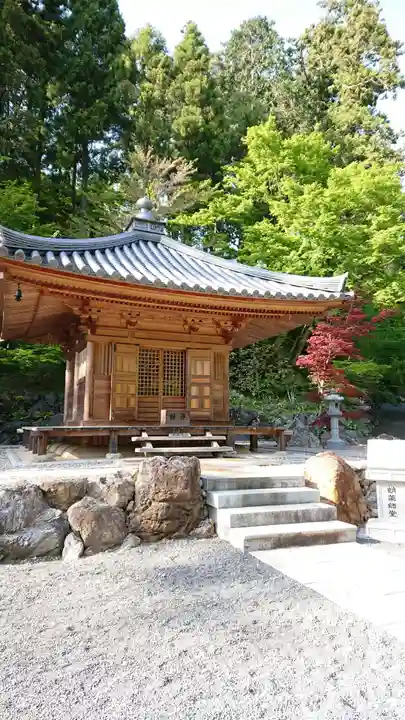 尊永寺の本殿・本堂