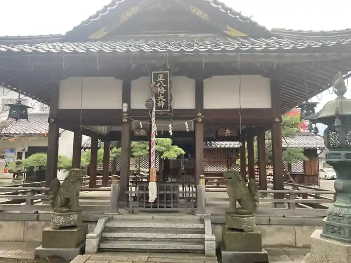 八幡神社の本殿・本堂