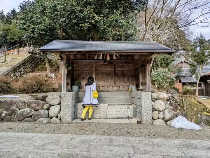 春日神社の手水舎