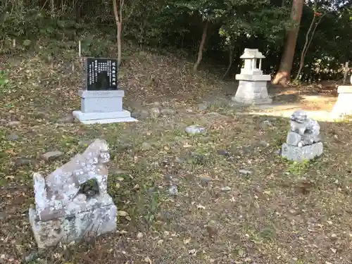 東宮神社の狛犬