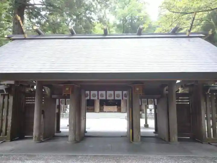 天岩戸神社の山門・神門