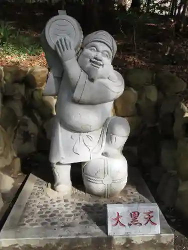 五所神社の像