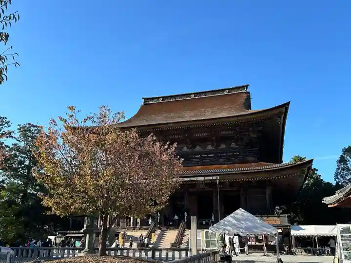 金峯山寺の本殿・本堂