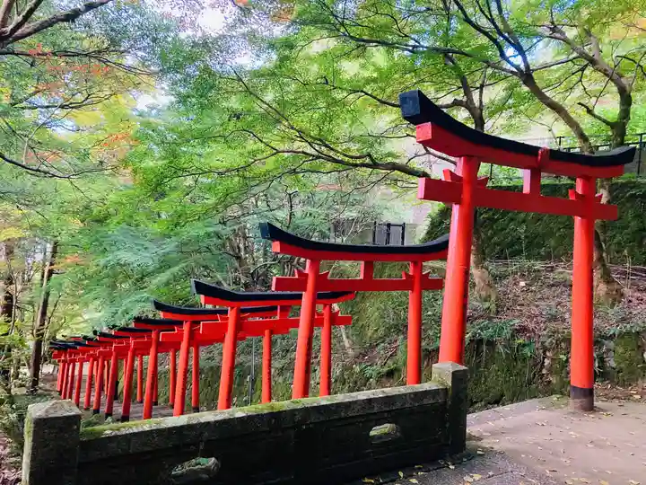 有子山稲荷神社の鳥居