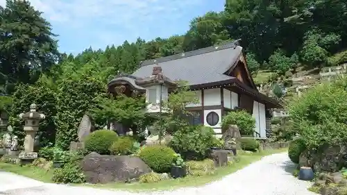 野坂寺の本殿