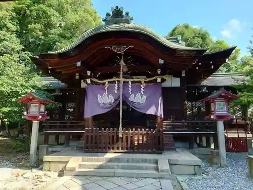 離宮八幡宮の本殿