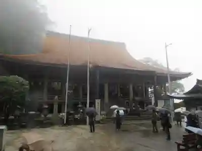 青岸渡寺の本殿・本堂